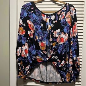 Free People Keep in’ On Stretch Blouse Top Floral Keyhole Hi Low